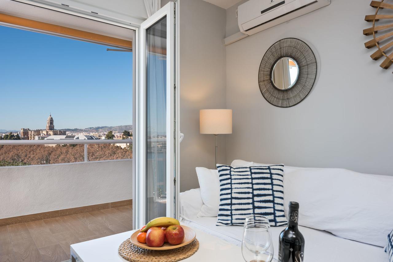 Susana Beach Apartment In Malaga By Solaga Holiday Homes Eksteriør billede