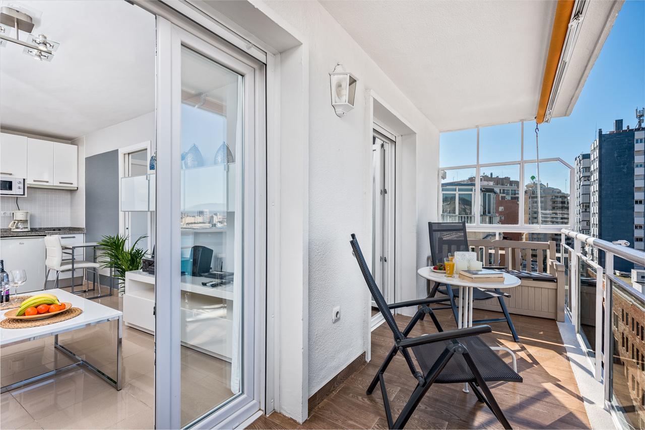 Susana Beach Apartment In Malaga By Solaga Holiday Homes Eksteriør billede